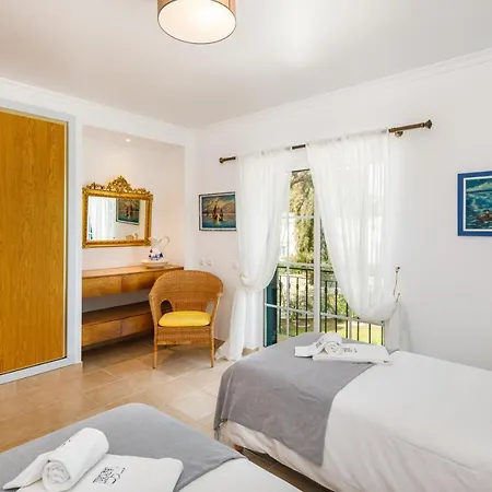 Falesia Ocean By The Portuguese Butler Apartmán